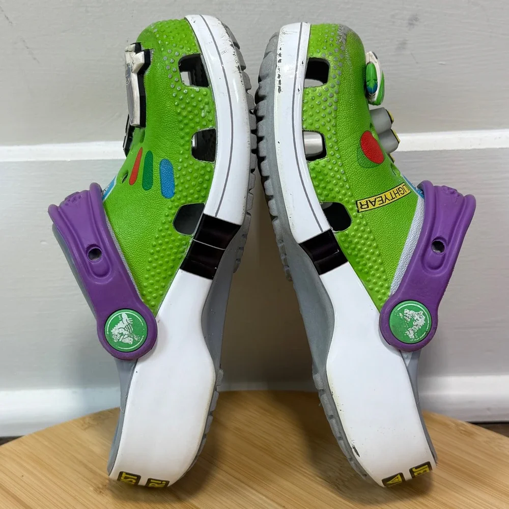 Crocs Buzz Lightyear Clogs Kids Size C10 Green Purple Toy Story Shoes Theme Park